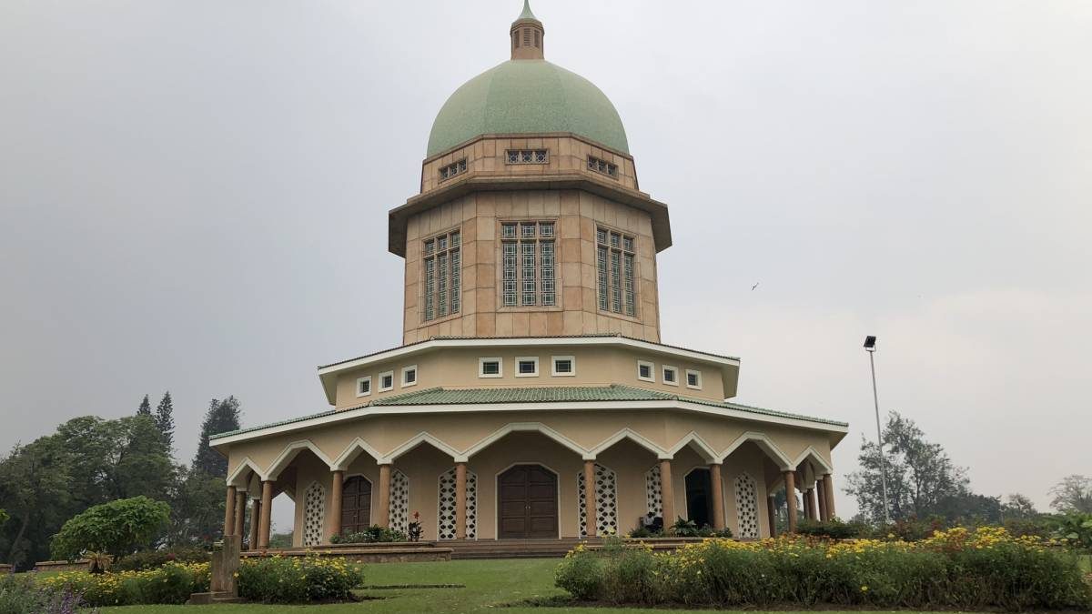 Tour the Baha’i Temple in Kampala